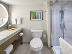 Hilton Hawaiian Village Waikiki Beach Resort