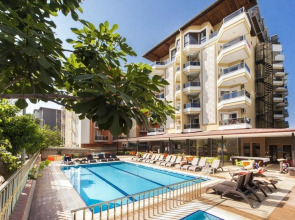 Kleopatra Ada Beach Hotel