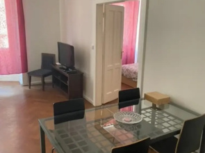 3 Bed Flat - Sleeps 10 - Pets - Smoking - Parking