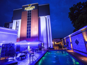 Joygate Hotel & Suites