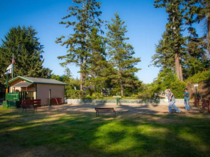 Long Beach Camping Resort Studio Cabin 3