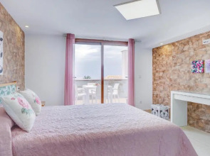 Daniel's Luxury House - Ocean View and Heated Pool