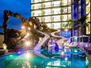 Azure Hotel Pattaya