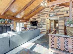 1 Mi to Slopes: Big Bear Lake 'alpen Haus' w/ Spa