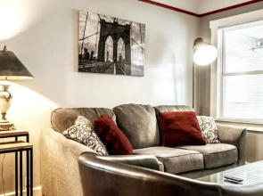 Automaniac Spot in the Heart of Pontiac 3 Beds 2 Baths