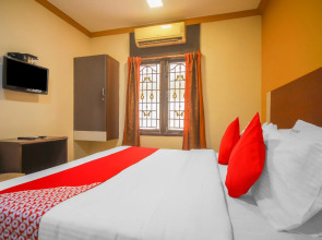 OYO Flagship 76696 Skyry Hotels