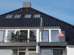 Bright Apartment Within Walking Distance of the Sneekermeer