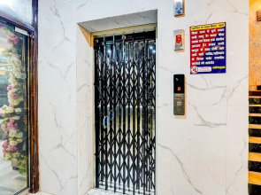 Fabhotel Dream Palace I