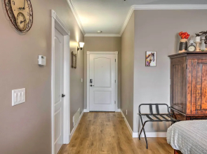 Large, Cozy Midway Studio w/ Mountain Views!