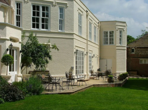 Esseborne Manor Hotel