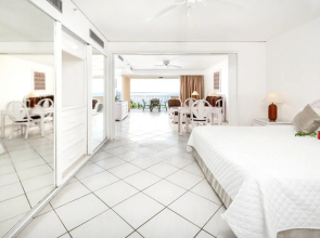 Studio in Lowlands, With Shared Pool, Furnished Balcony and Wifi