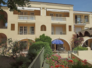 Apartment in Gassin Saint Tropez With Garden, Pool