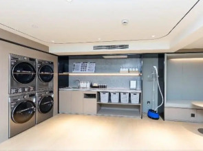 Ji Hotel (Shanghai Hailun Road Metro Station)