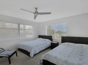 Spinnaker Dr Home