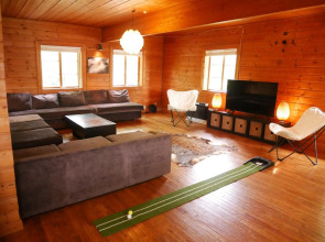 Niseko Forest Villa - Cottage with Sauna and Golf