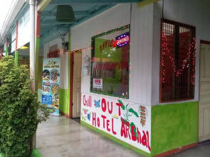 Chill Out Arenal Hostel