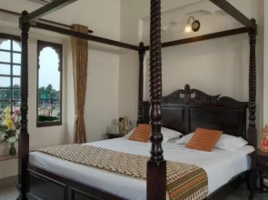 Rajvi Palace Hotel
