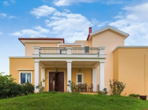Olive Tree Villa-kalamata Serene Retreat
