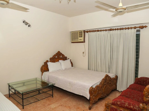 Maya Service Apartment Guest House