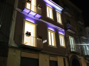 900 B&B