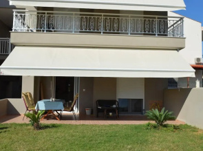 2 Bed-sleeps4-garden-parking-pets-aircon