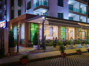 Central Plaza Hotel