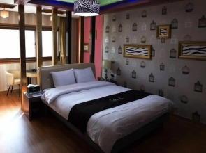 The 7 Business Hotel