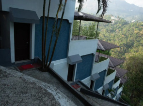 Misty Meadows Munnar