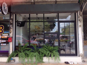 D-hub Hostel