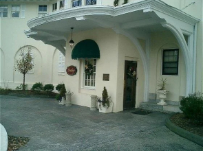 The Lighthouse Inn Resort