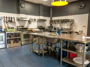 HI Chicago, The J. Ira and Nicki Harris Family Hostel