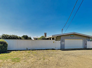 4612 SW Pacific Coast Hwy Home
