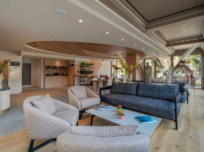 Oli Hotel And Suites