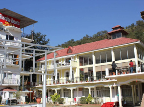 Riverside Resort