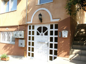 Downtown Green Oasis Apartments