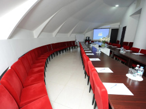 Отель «Аиси»