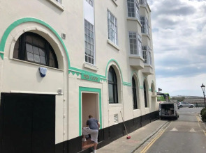 Pier Court Apartments Brighton