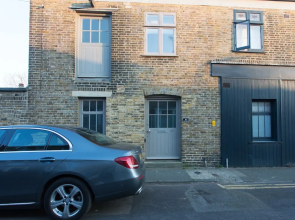 NEW Stunning and Stylish 2BD Victorian Warehouse