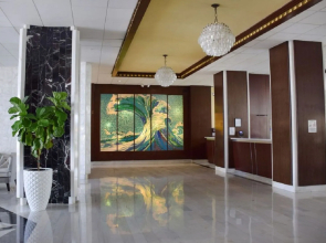 Seacoast Suites on Miami Beach