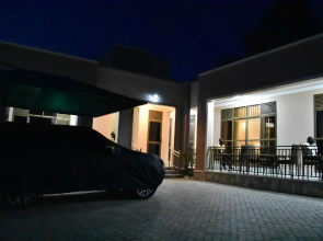 Studio Furnished Apartments Entebbe