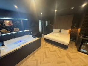 Secret Suites Lancaster