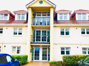 Abbotsford House Apartment