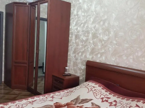 Сдаётся в 2-х ком.кв. 1 комната на берегу моря на 2 человека. Проживание с хозяевами.