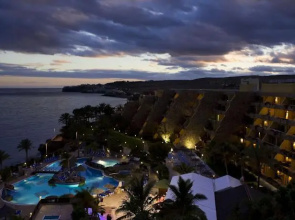 Apartamentos BlueBay Beach Club