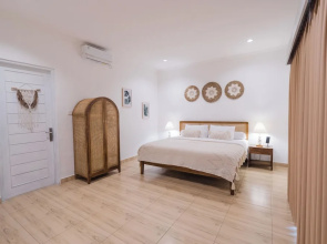 Villa Leya & Leon Canggu - Private 3BR Villa with Pool