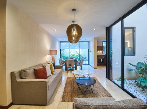 Luxury 3 Bedroom Retreat & Private Pool in Aldea Zama