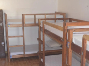 Chill Out Hostel Boracay