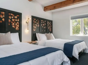 The Lincoln Boutique Motel