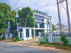 Uranium Continental Hotel