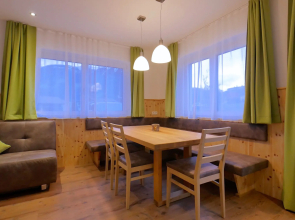 Top holiday apartment in Fügen with ski room and terrace